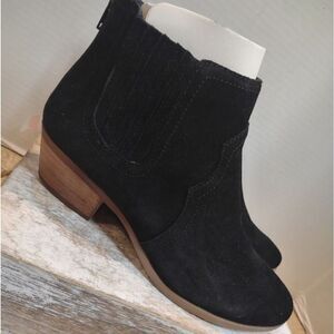 Bass Suede Booties Size 7.5. NWOT